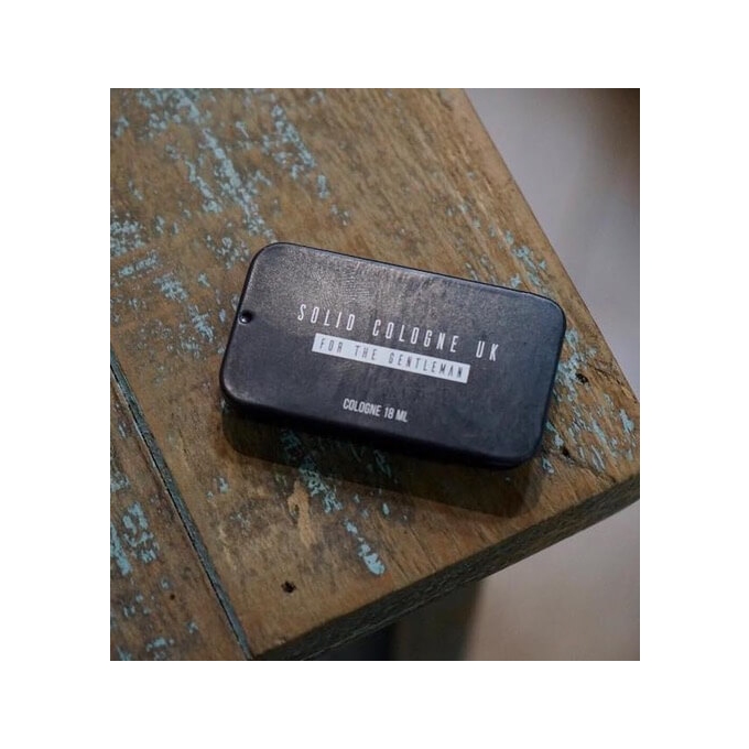 Solid Cologne Sikandar tuhá kolínska 18 ml